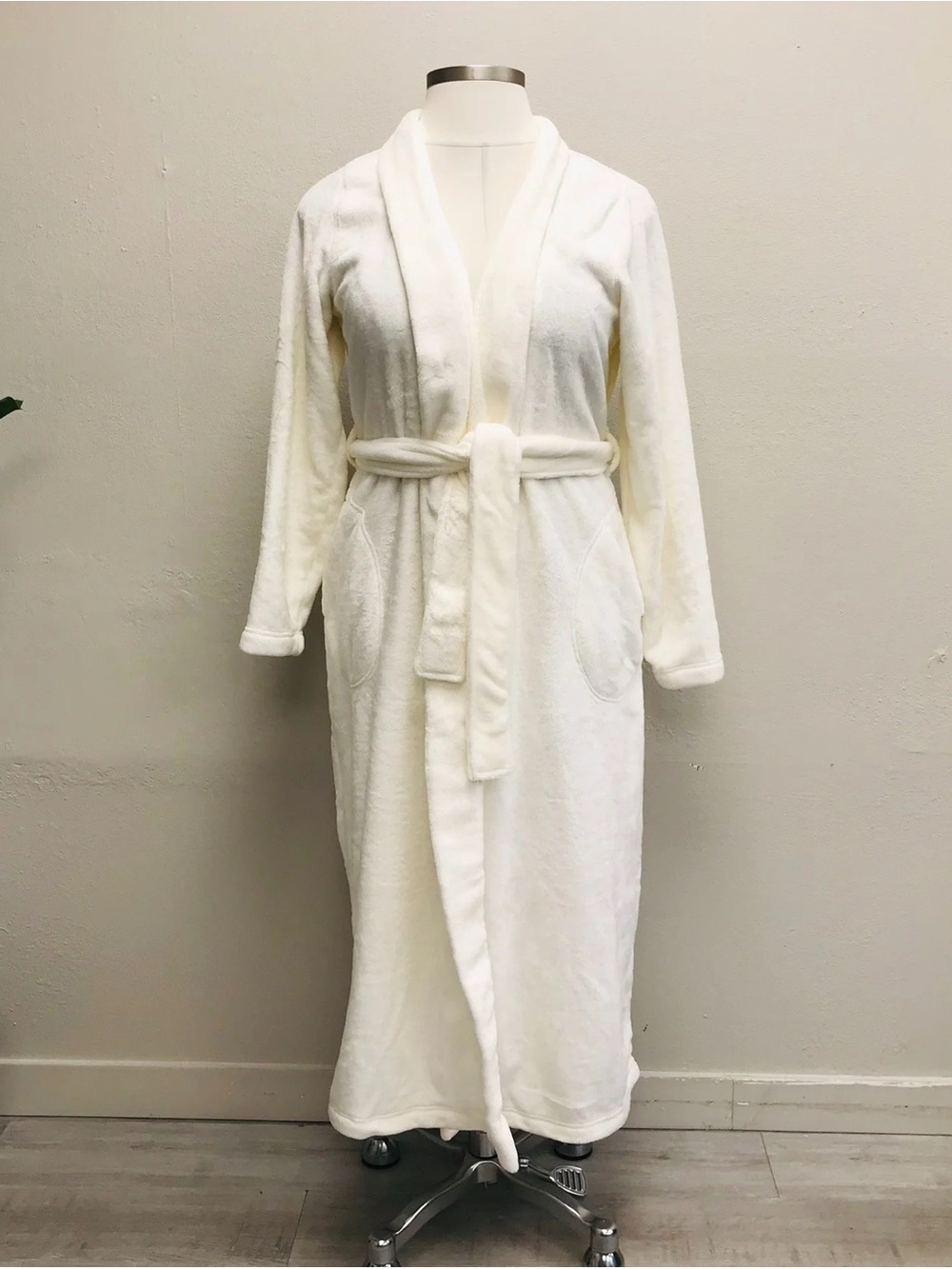 NEW! Ugg Cream Soft Robe - Size Large